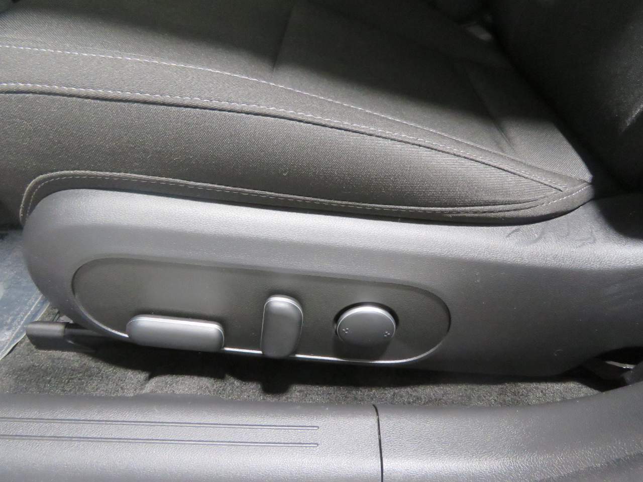 2023 Hyundai IONIQ 6 SE - Photo 17
