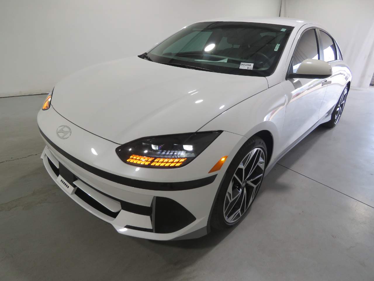 2024 Hyundai IONIQ 6 SEL