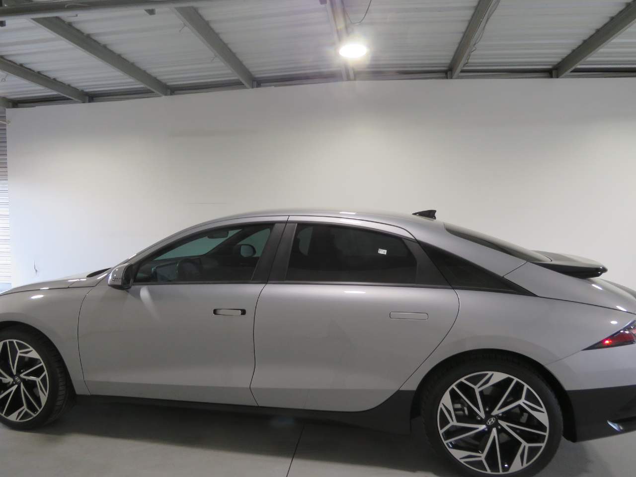 2024 Hyundai IONIQ 6 SEL - Photo 8