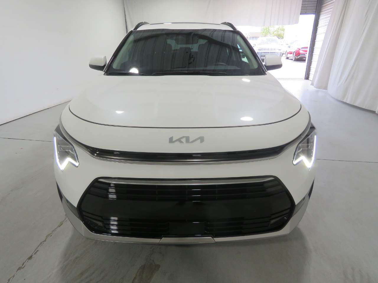 2023 Kia Niro SX