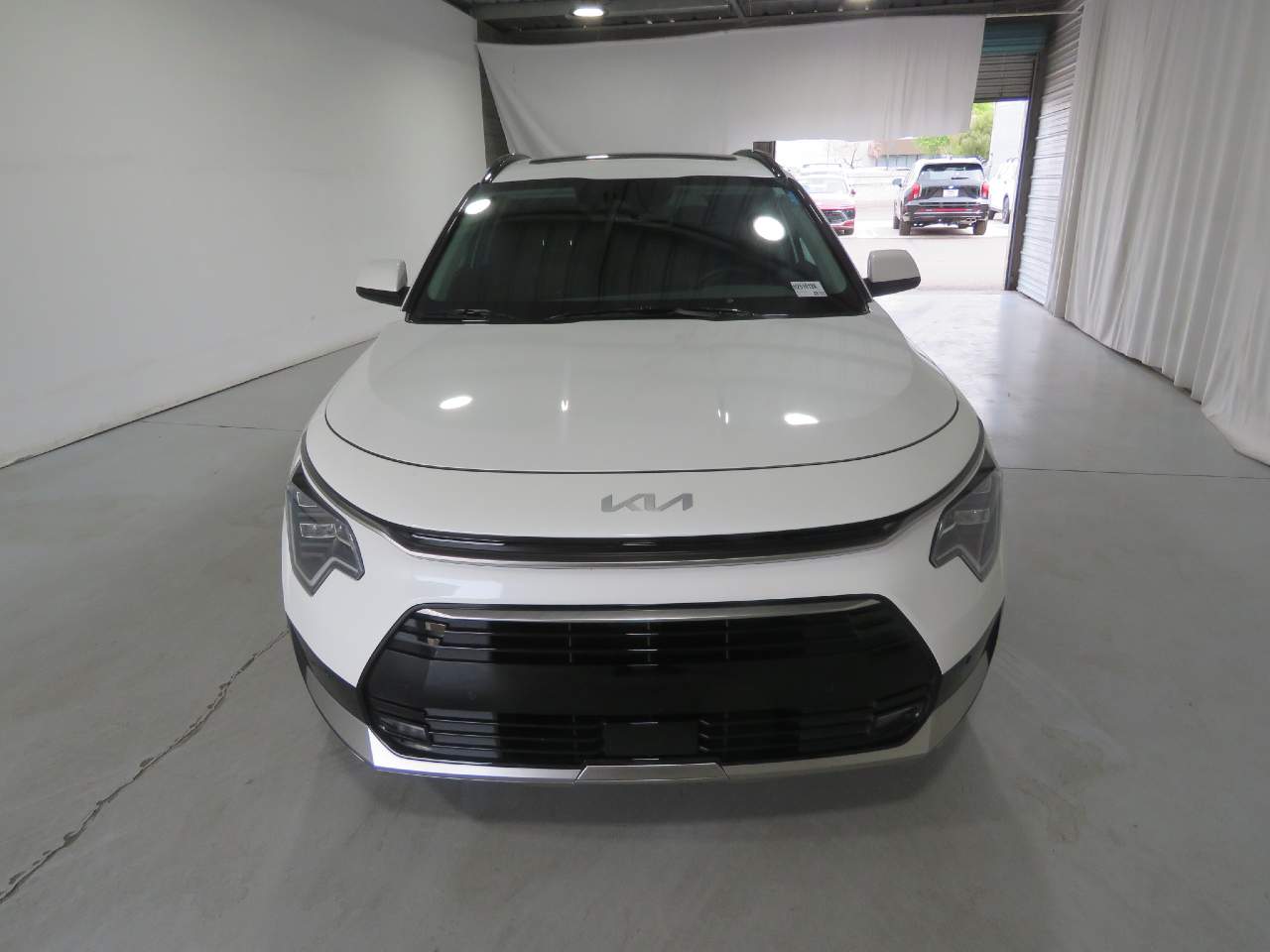 2023 Kia Niro SX