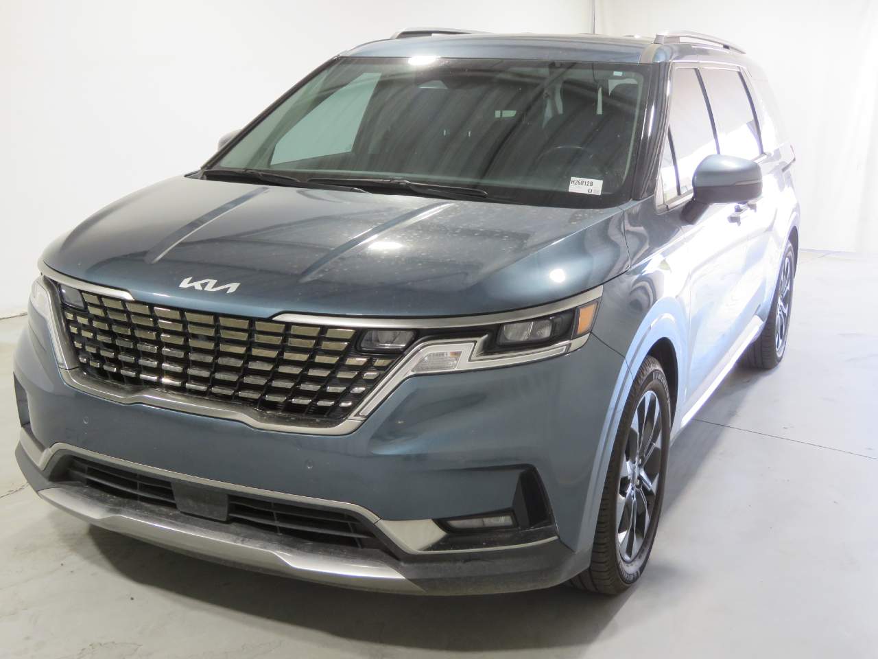 2023 Kia Carnival SX