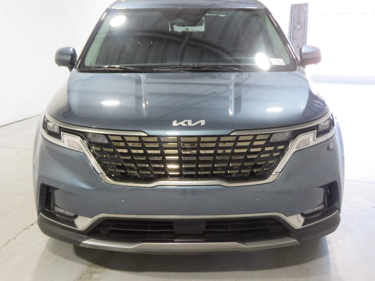 2023 Kia Carnival SX