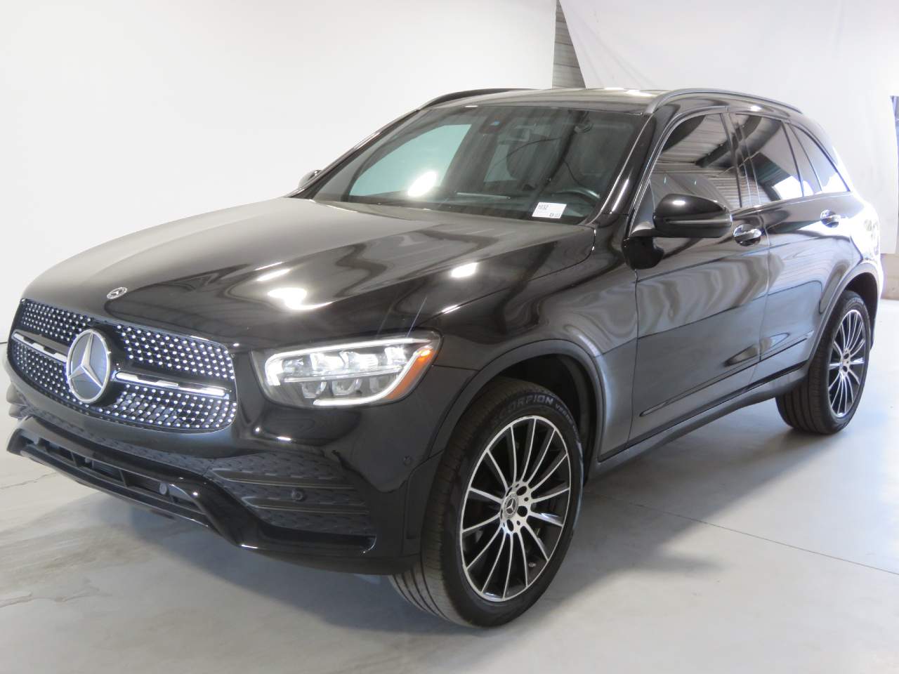 2021 Mercedes-Benz GLC 300