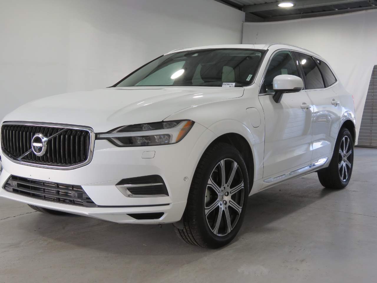 2019 Volvo XC60 T8 eAWD Inscription