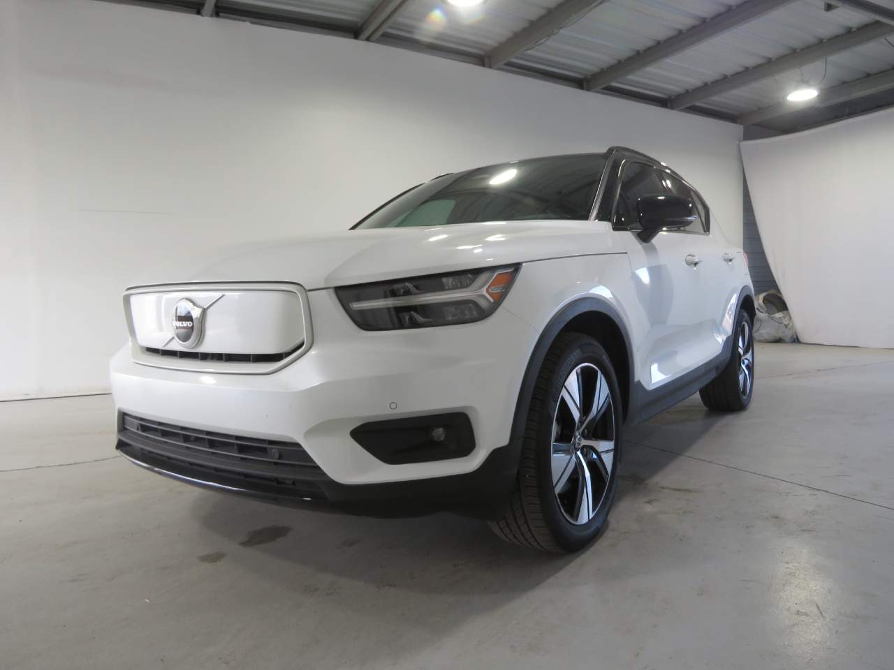 2021 Volvo XC40 Recharge Pure Electric P8