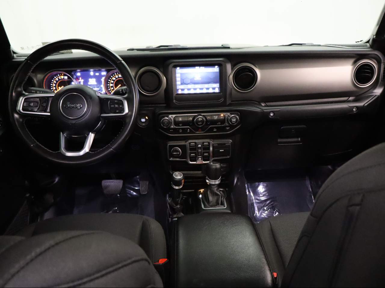 2020 Jeep Gladiator Sport Crew Cab