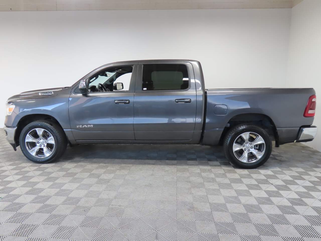 2024 Ram 1500 Laramie Crew Cab