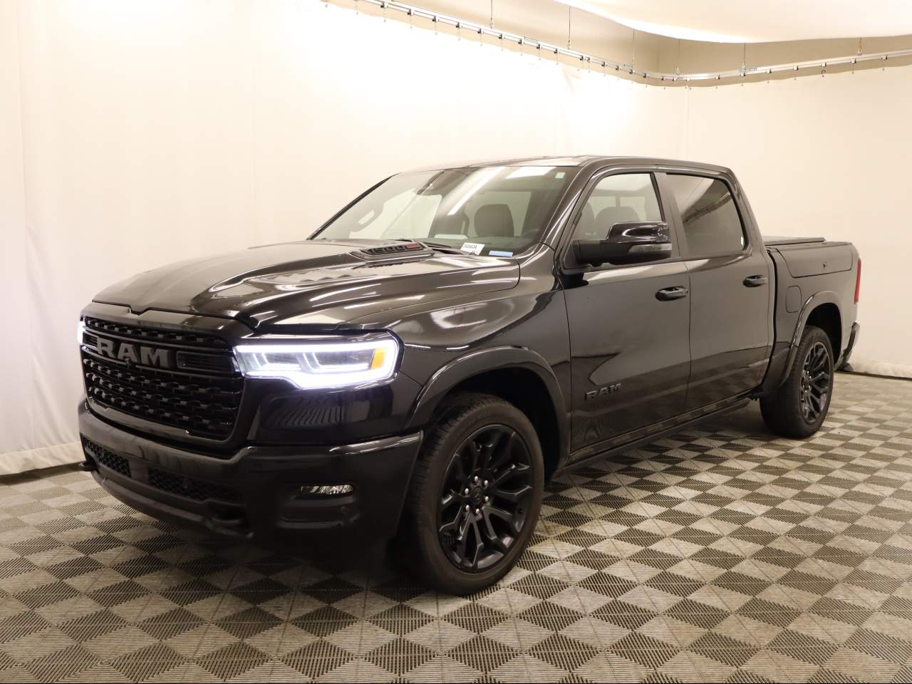 2025 Ram 1500 Limited Crew Cab