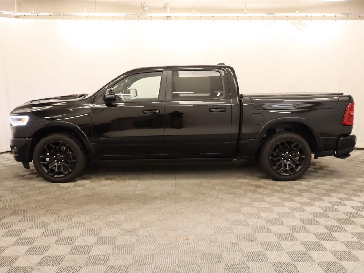 2025 Ram 1500 Limited Crew Cab