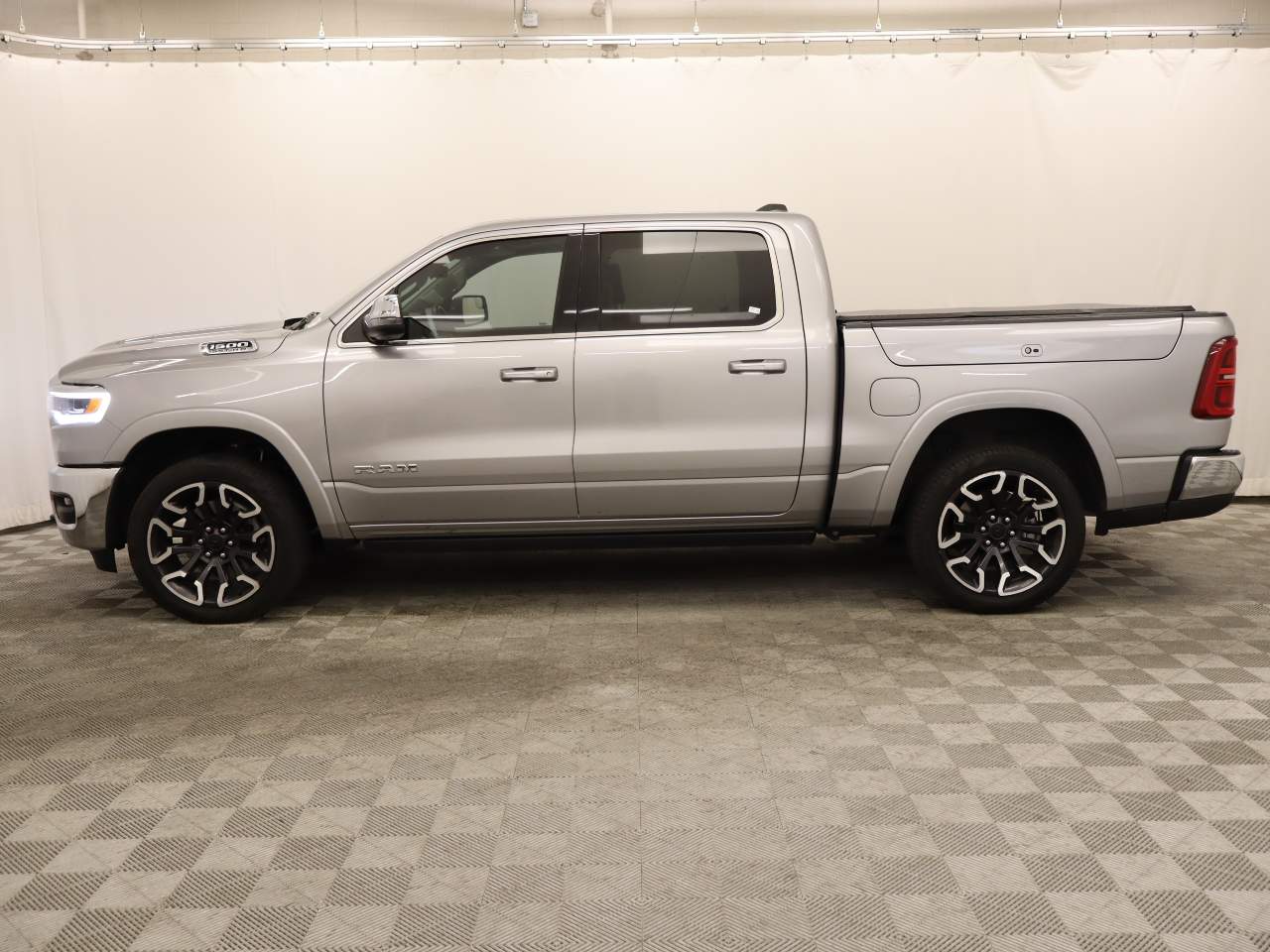 2025 Ram 1500 Limited Crew Cab