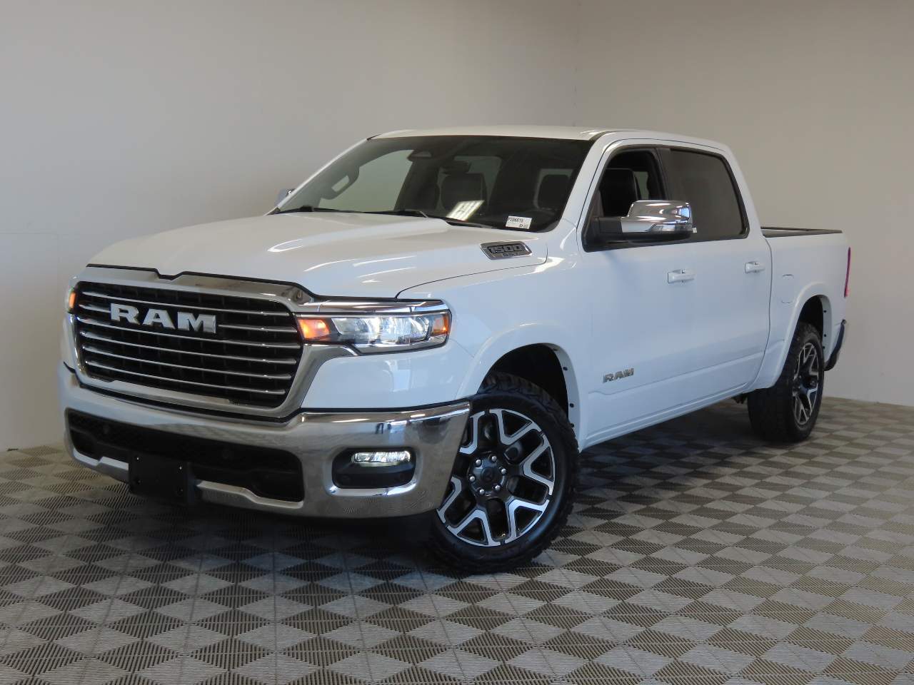 2025 Ram 1500 Laramie Crew Cab