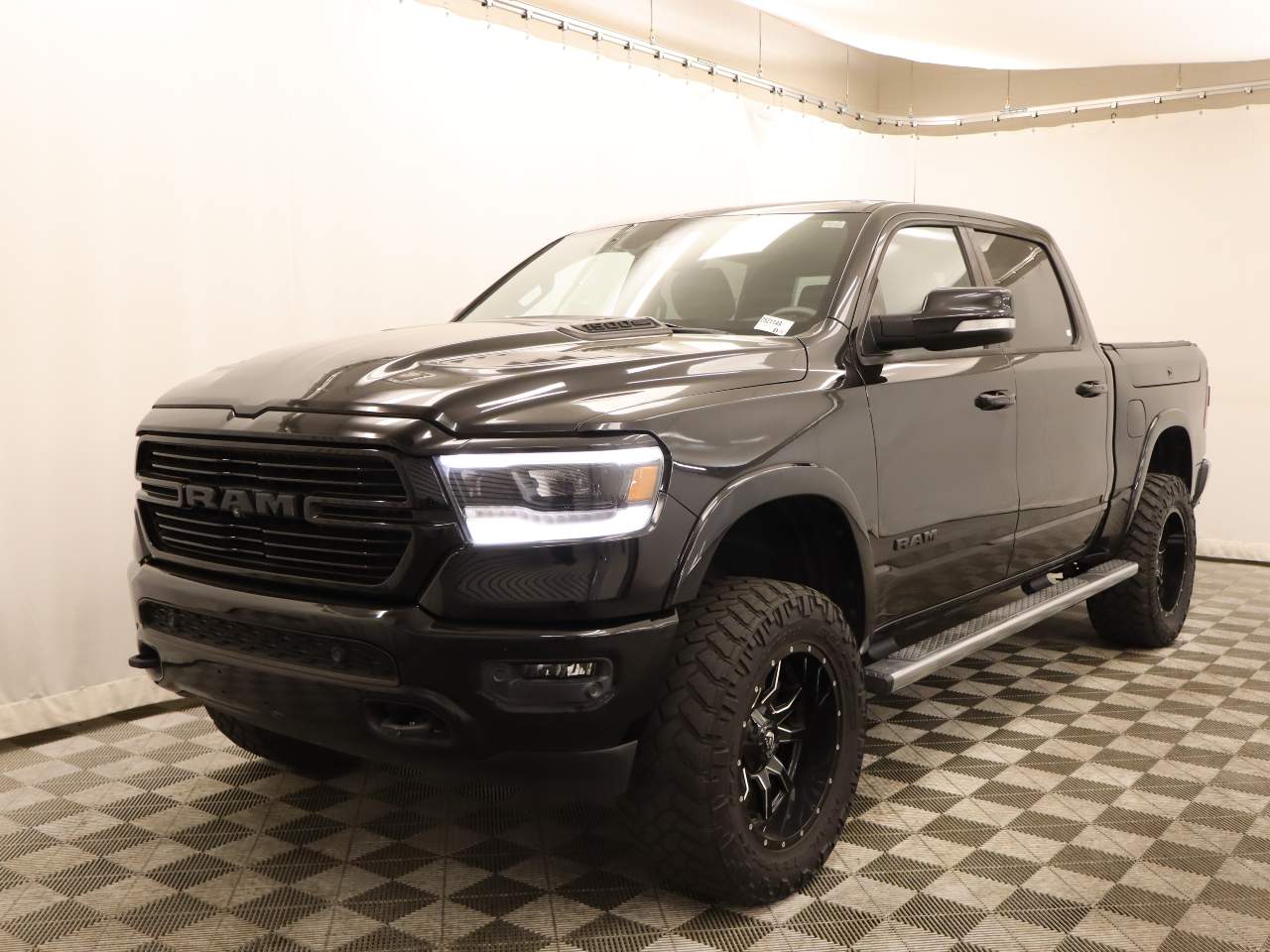 2019 Ram 1500 Laramie Crew Cab