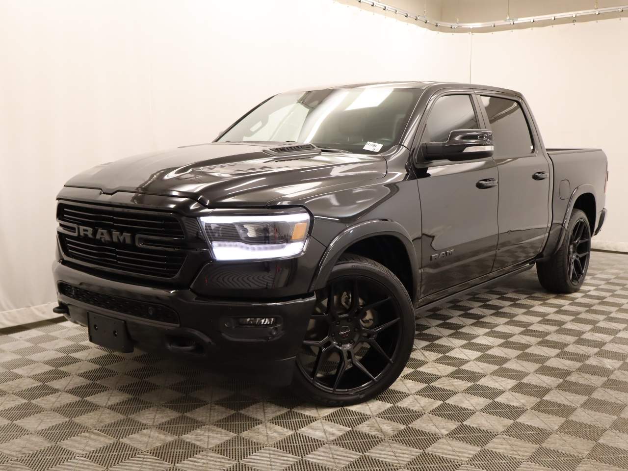 2020 Ram 1500 Laramie Crew Cab