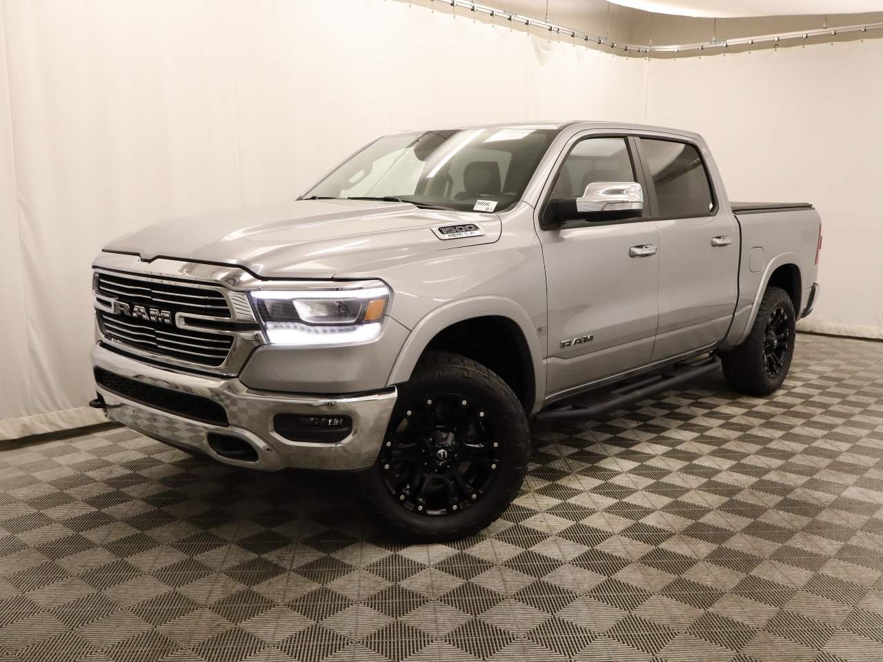 2019 Ram 1500 Laramie Crew Cab