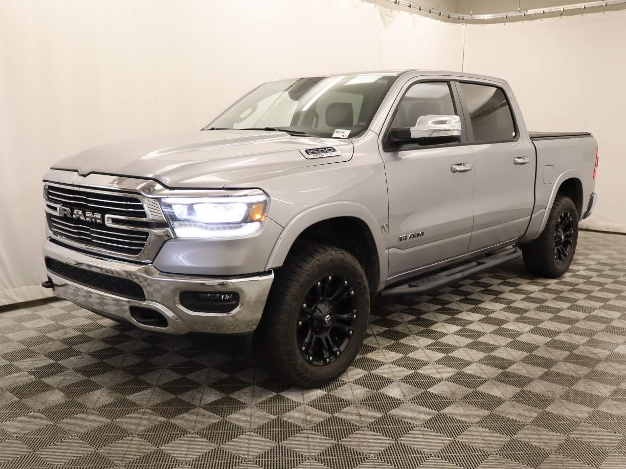 2019 Ram 1500 Laramie Crew Cab