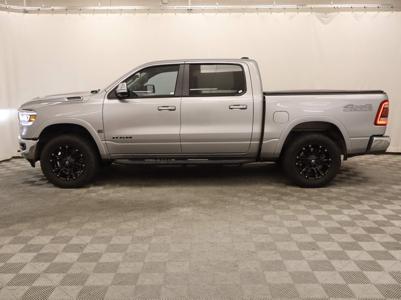 2019 Ram 1500 Laramie Crew Cab