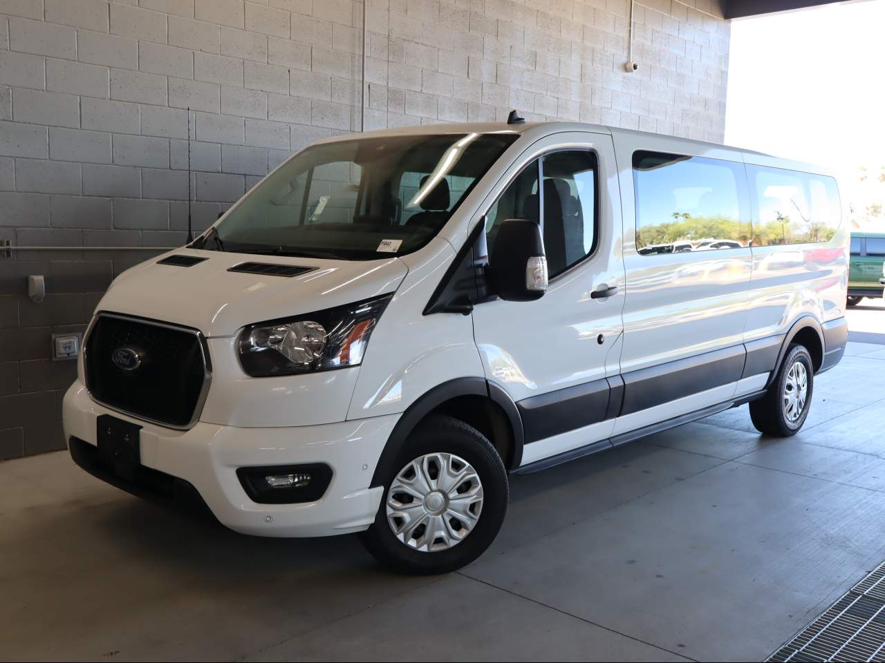 2023 Ford Transit 350 XLT