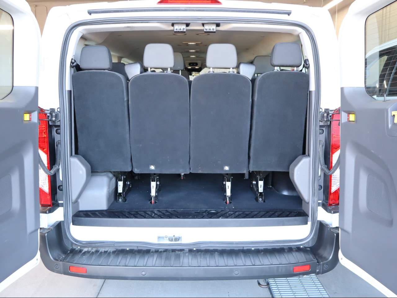 2023 Ford Transit 350 XLT