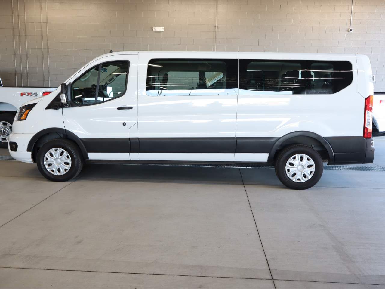 2023 Ford Transit 350 XLT