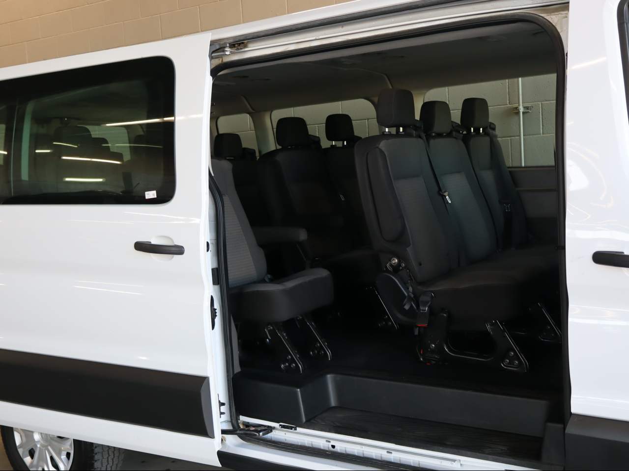 2023 Ford Transit 350 XLT