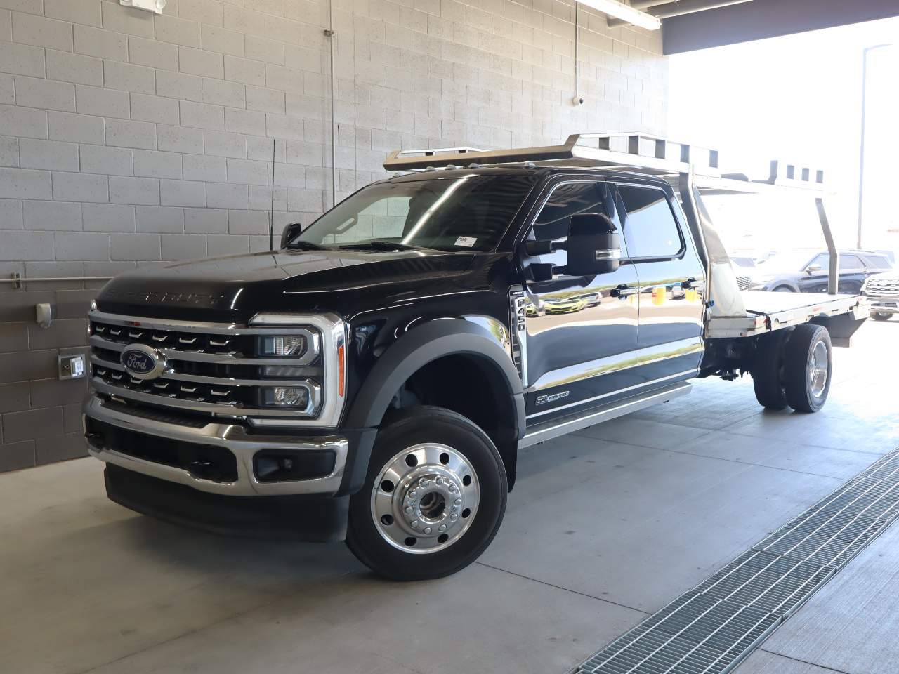 2023 Ford Super Duty F-450 DRW Lariat
