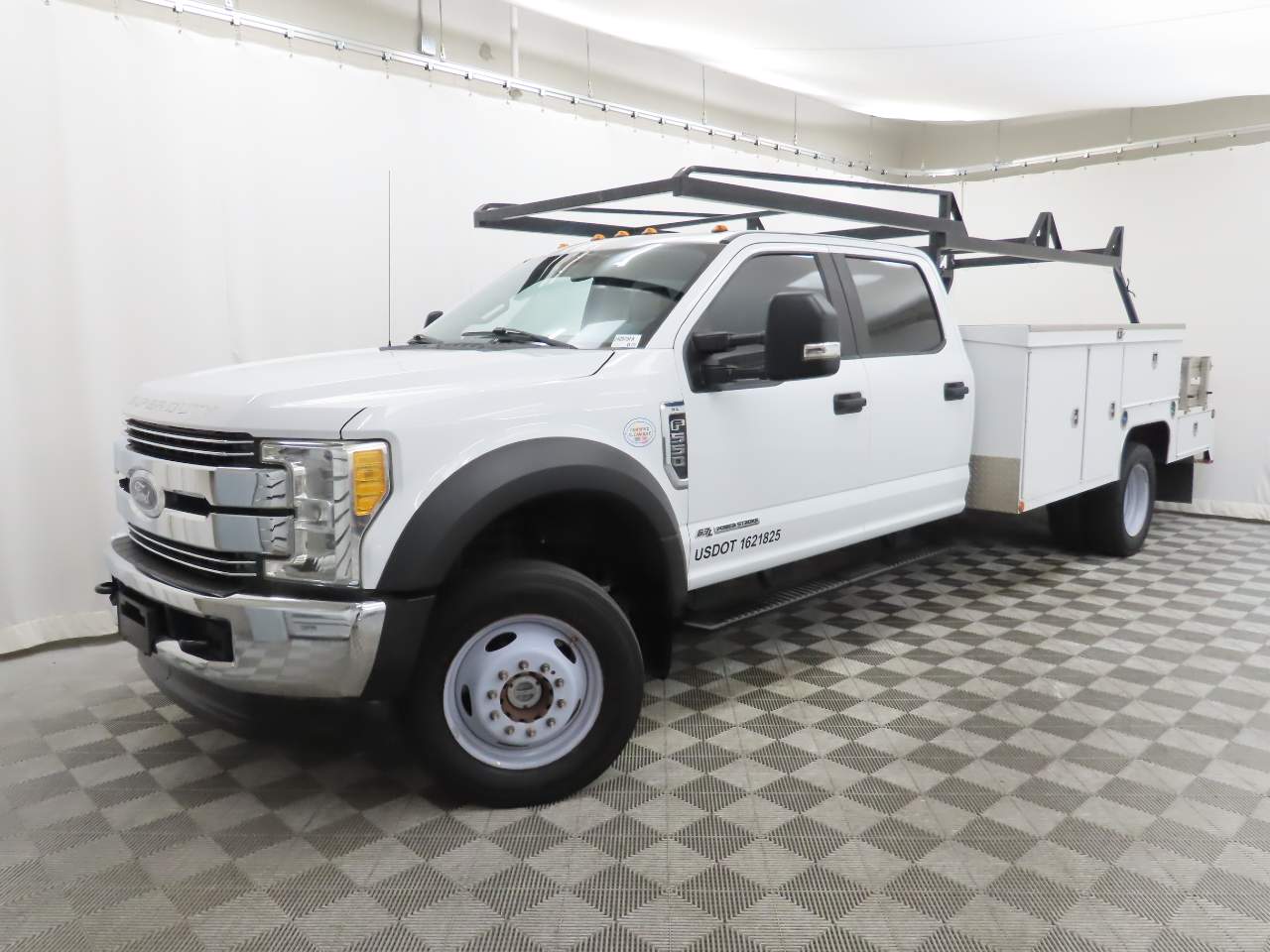 2017 Ford Super Duty F-550 DRW XL