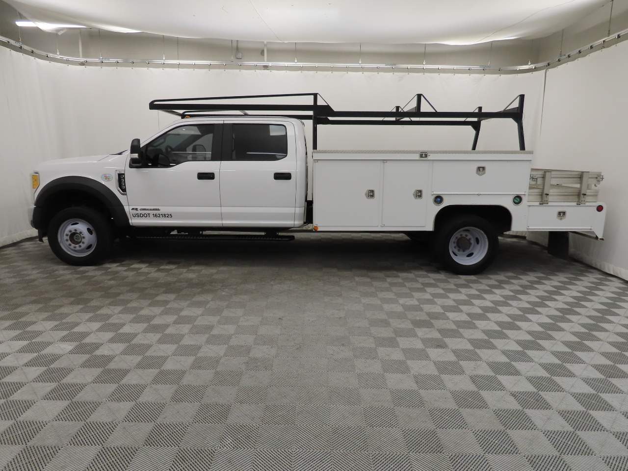 2017 Ford Super Duty F-550 DRW XL