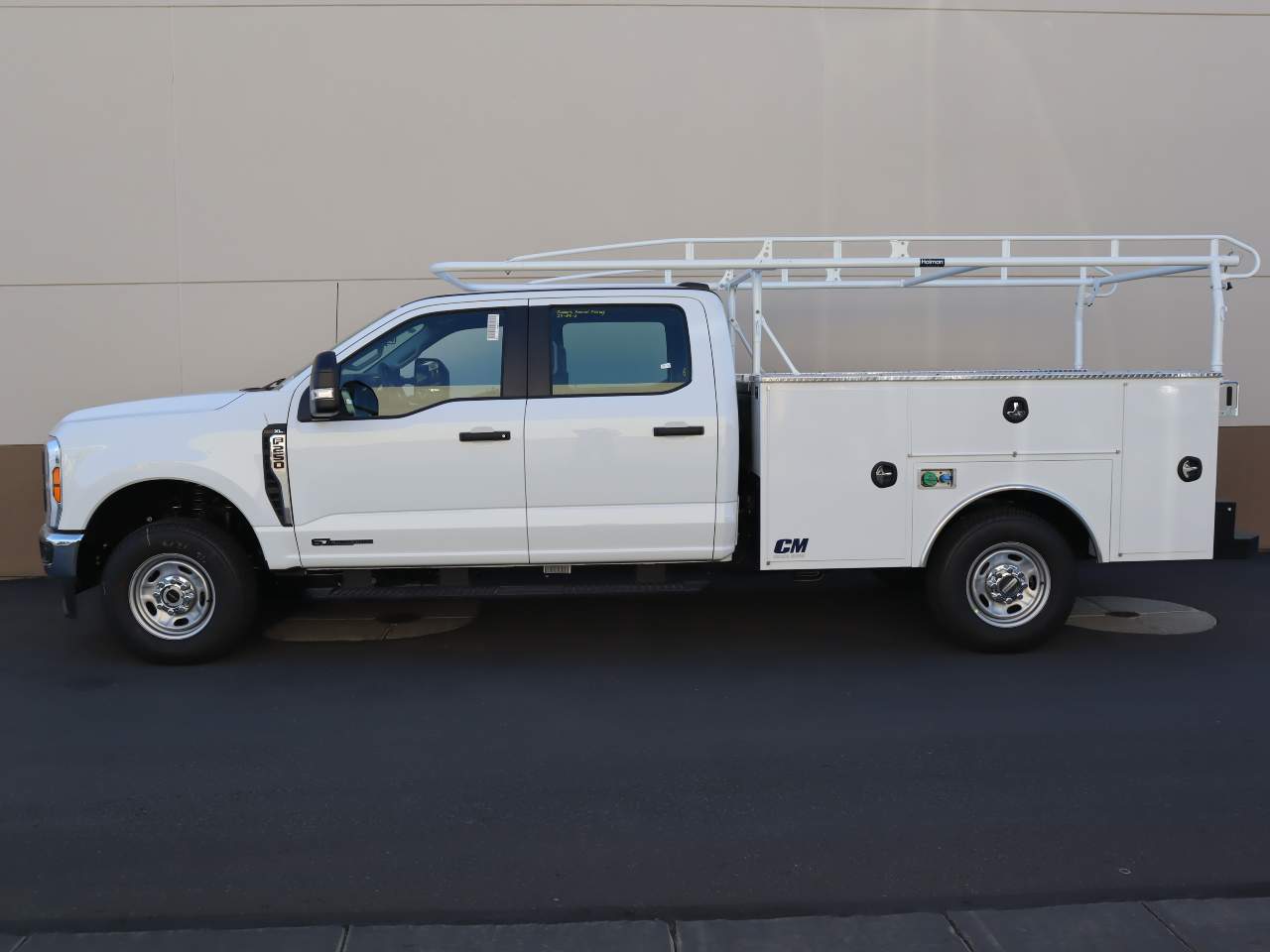 2024 Ford F-250 Super Duty Crew Cab Crew Cab Chassis