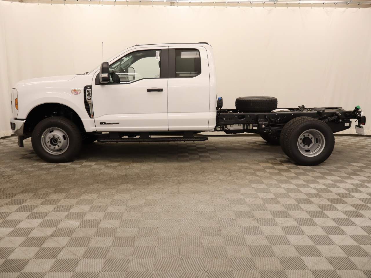 2024 Ford F-350 Super Duty DRW SuperCab XL