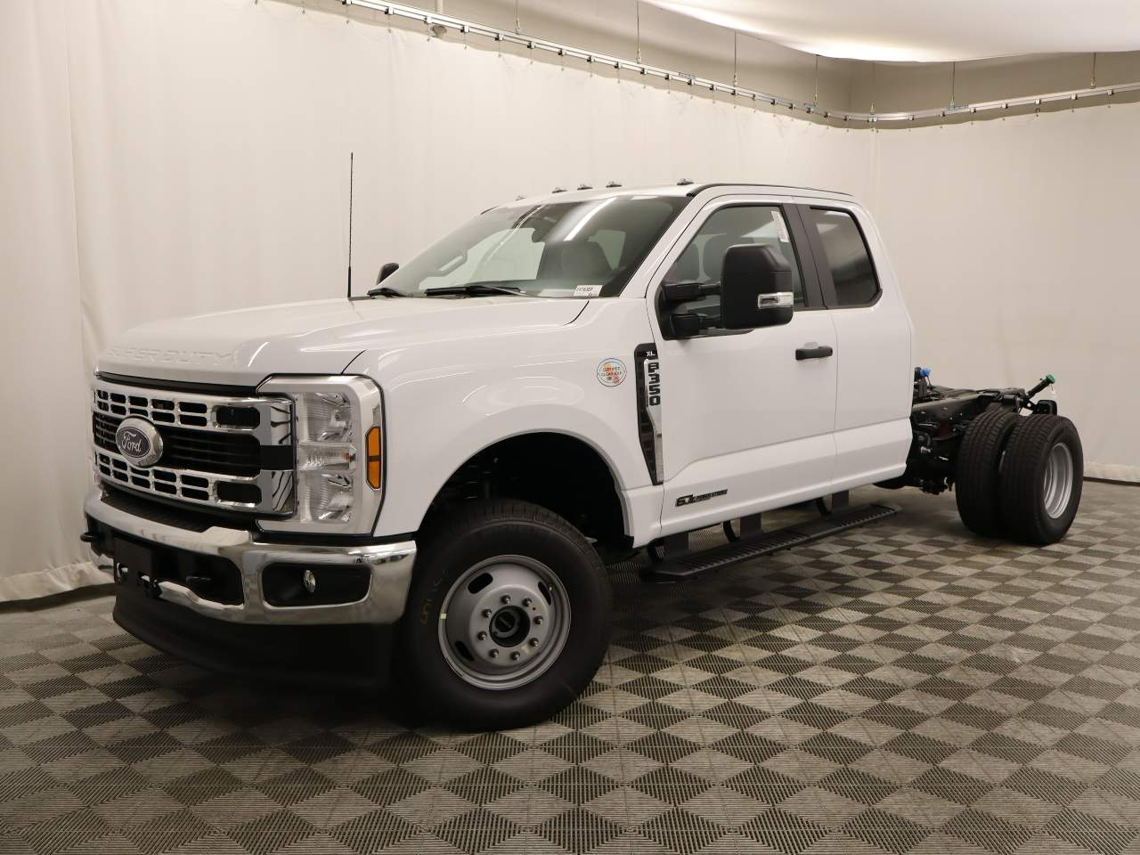 2024 Ford F-350 Super Duty DRW SuperCab XL