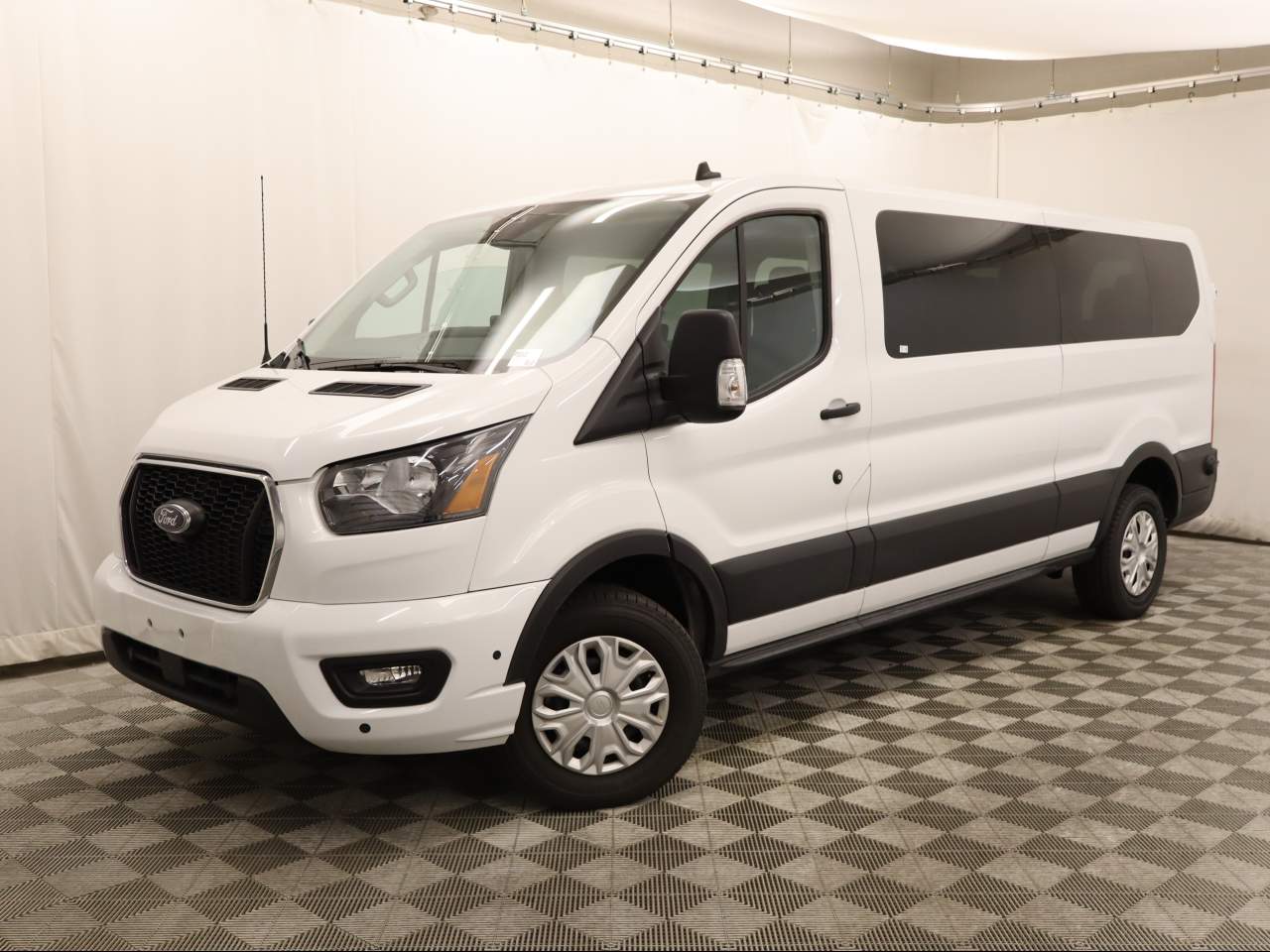 2024 Ford Transit 350 XLT