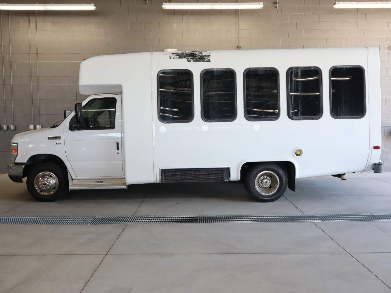 2018 Ford E-Series E-350 SD
