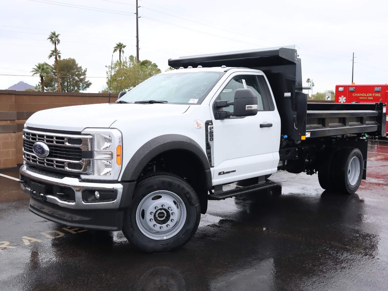 2023 Ford F-600 Super Duty Chassis