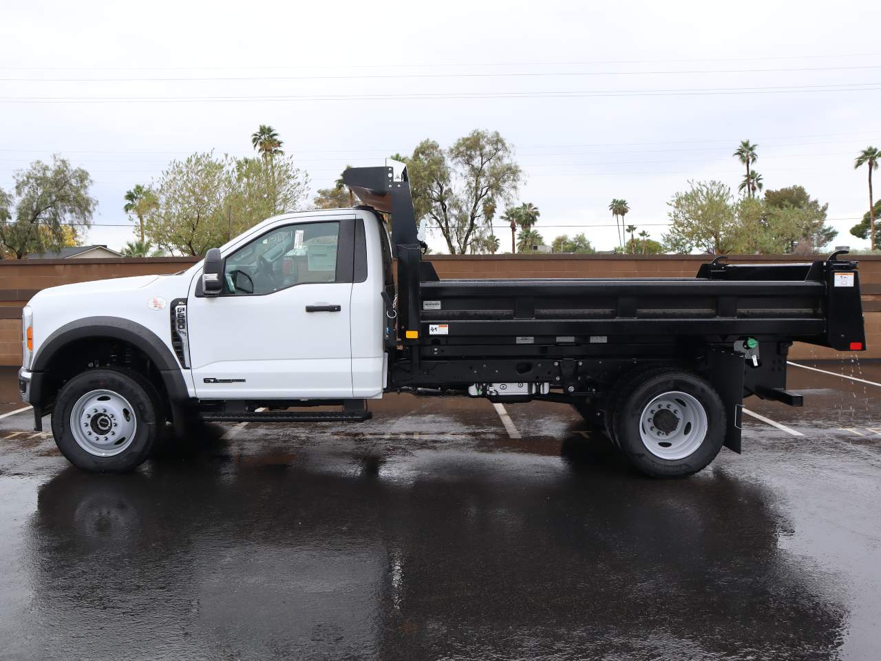 2023 Ford F-600 Super Duty Chassis