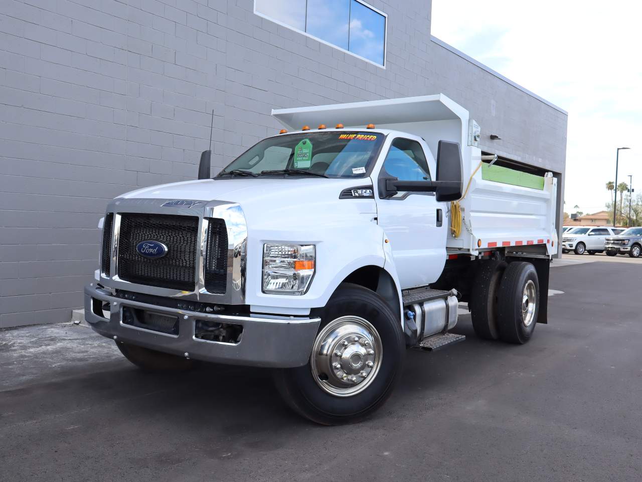 2023 Ford F-650 Straight Frame XL