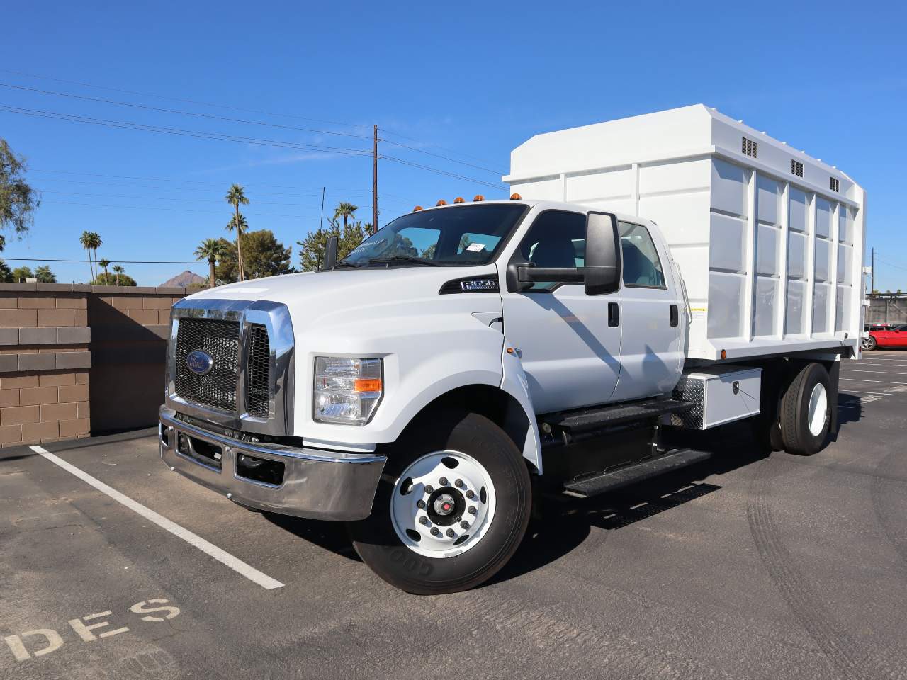 2024 Ford F-650 Super Duty Crew Cab Chassis
