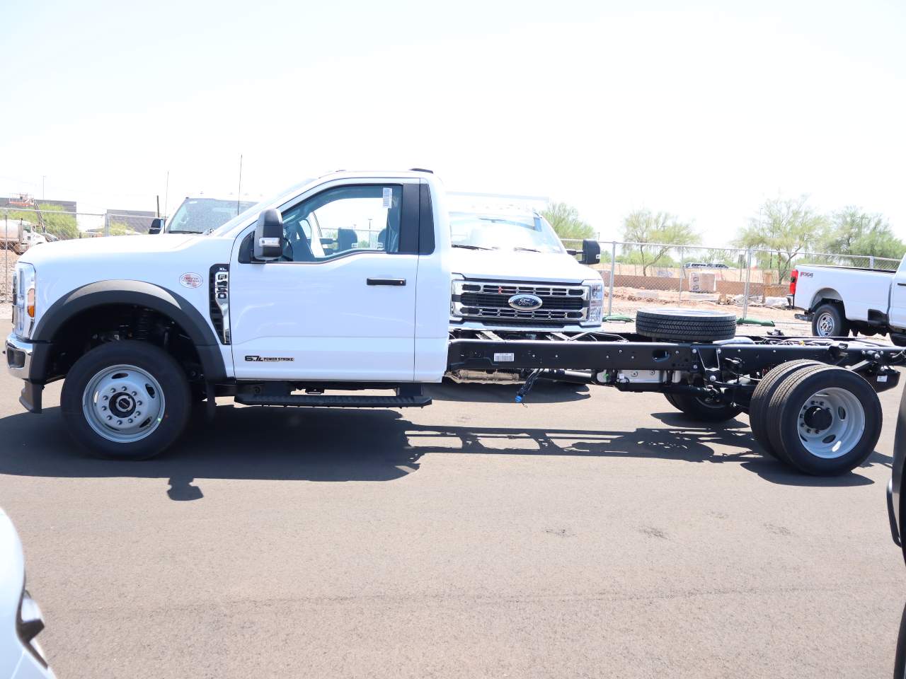 2024 Ford F-450 Super Duty Chassis