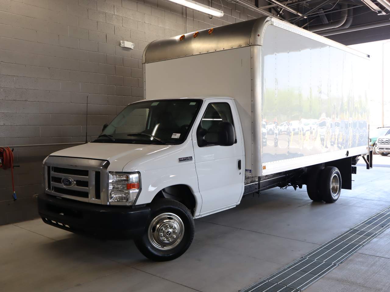 2023 Ford E-Series E-350 SD