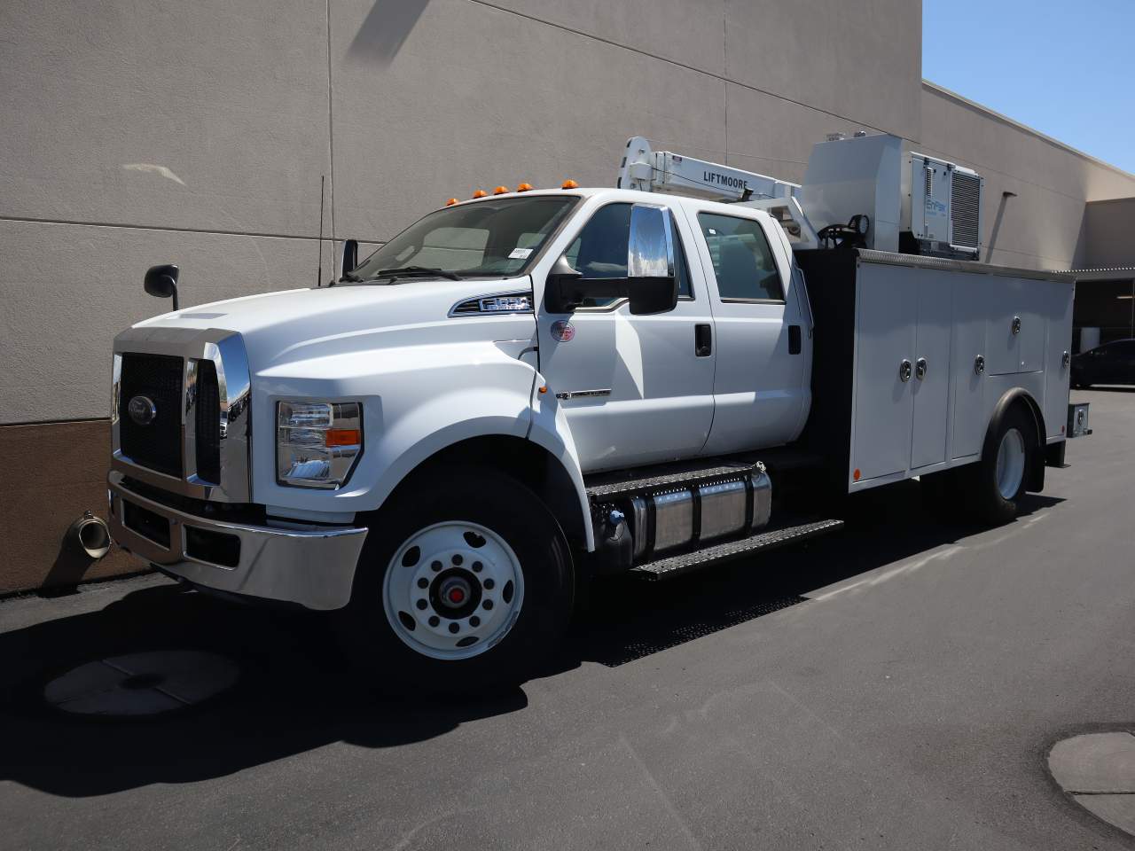 2024 Ford F-650 Super Duty Crew Cab Chassis