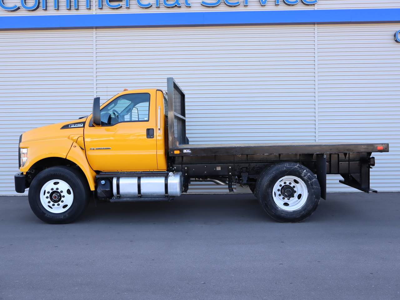 2021 Ford F-750 Tractor XL