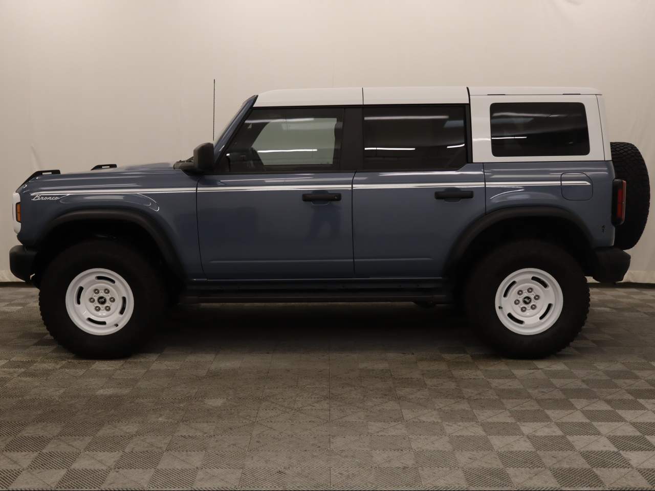 2023 Ford Bronco Heritage Edition