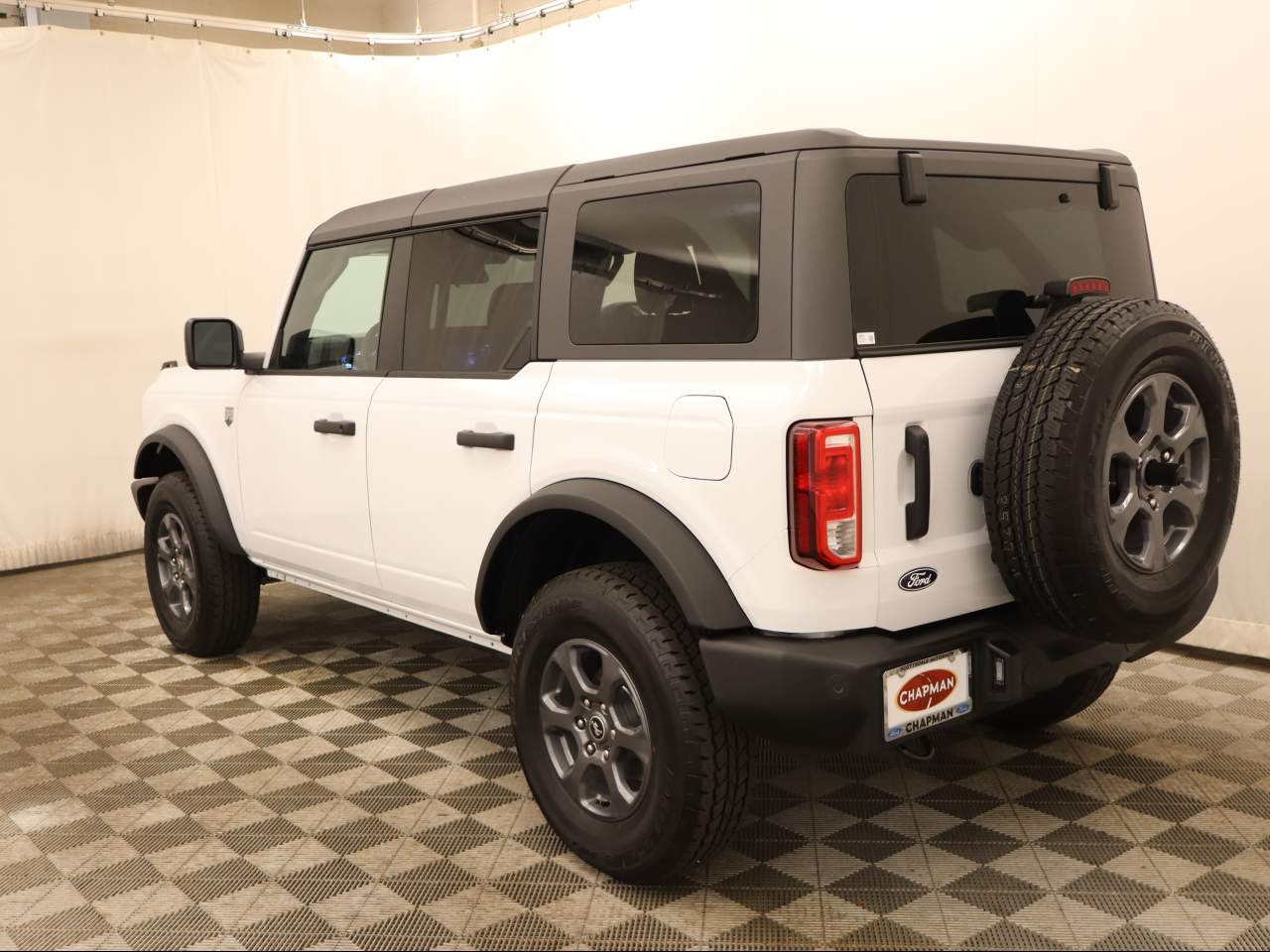 View vehicle photo 3