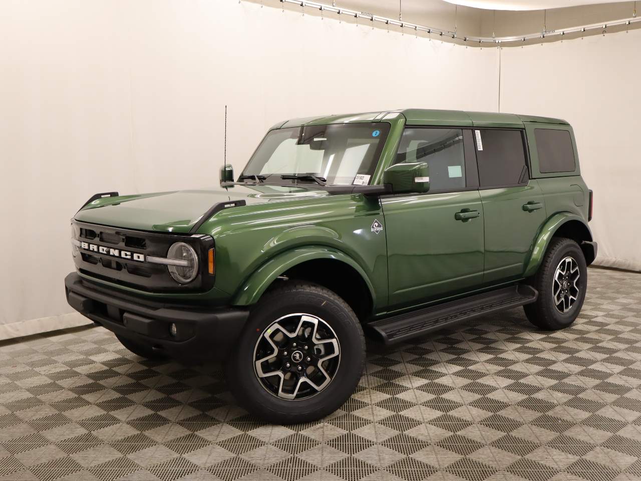 2025 Ford Bronco Outer Banks