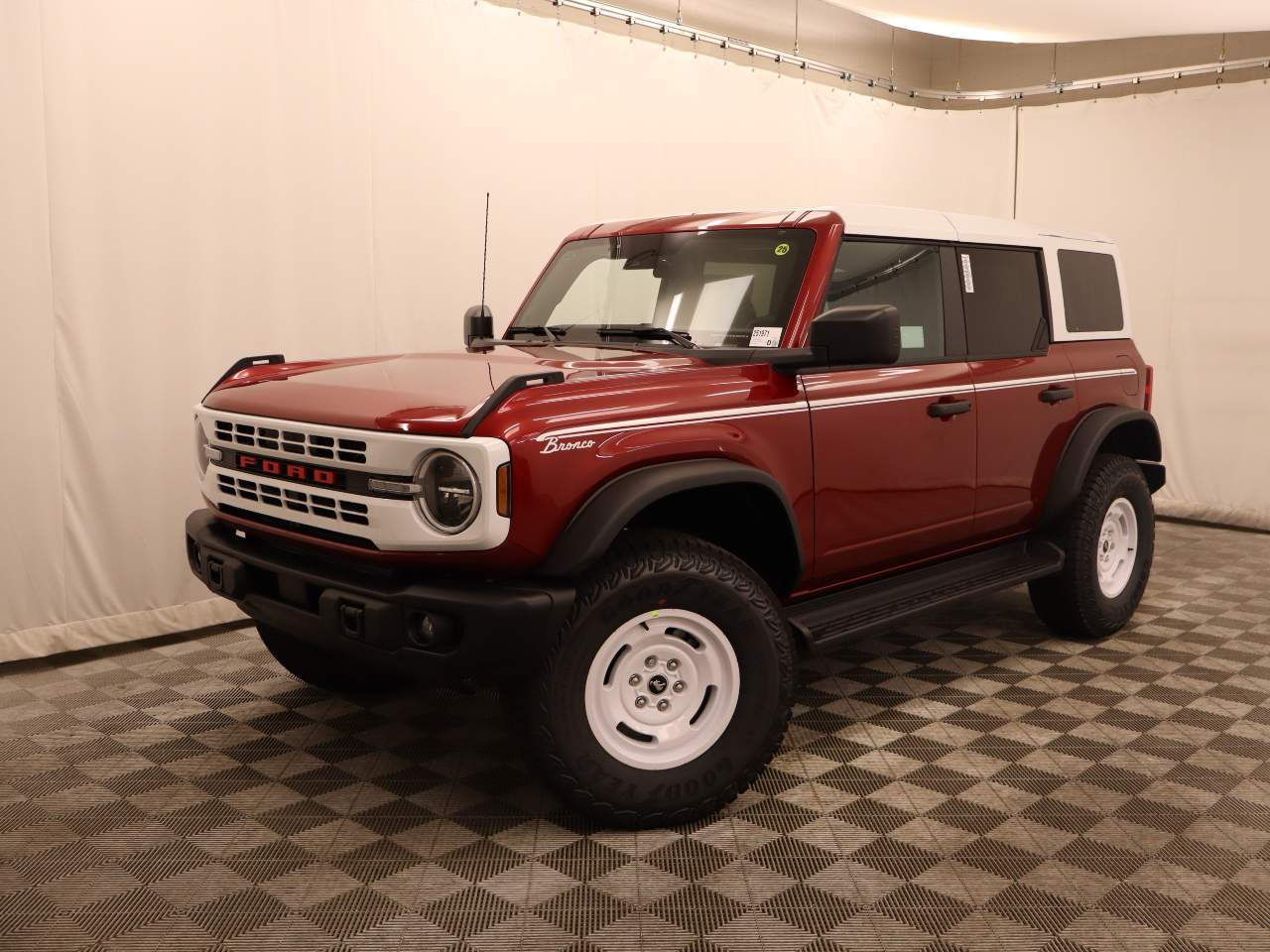 2025 Ford Bronco 4-Door Heritage Editon's photo