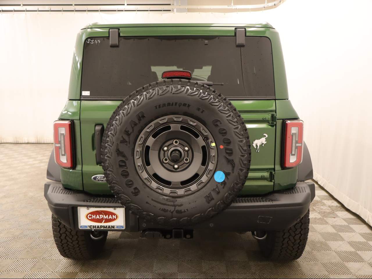 View vehicle photo 5