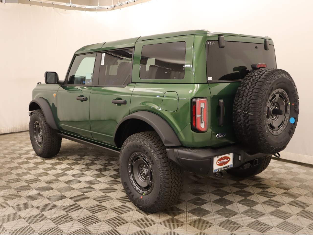 View vehicle photo 3