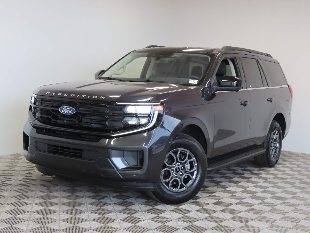 2025 Ford Expedition Active 4x4's photo
