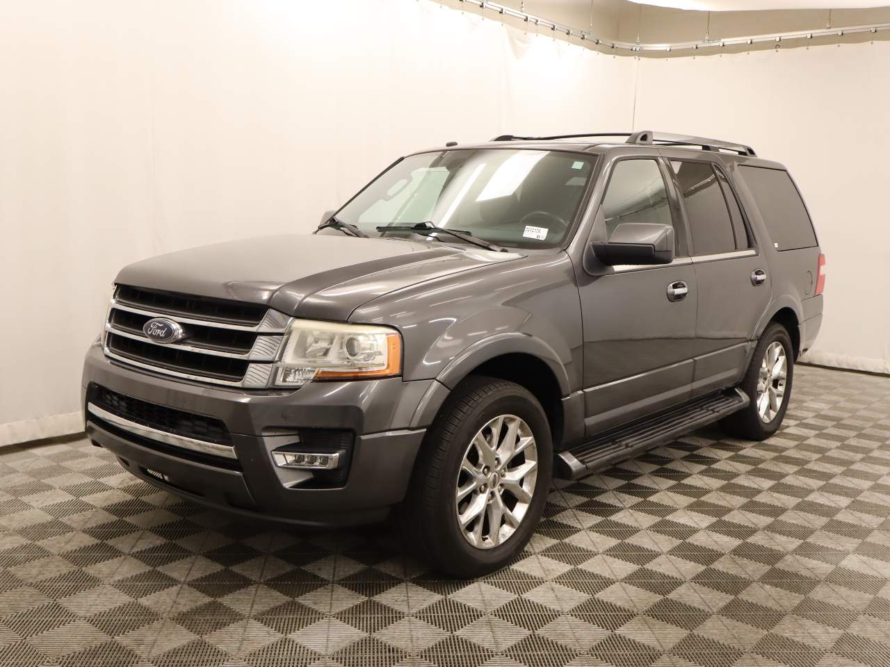 2016 Ford Expedition Limited's photo