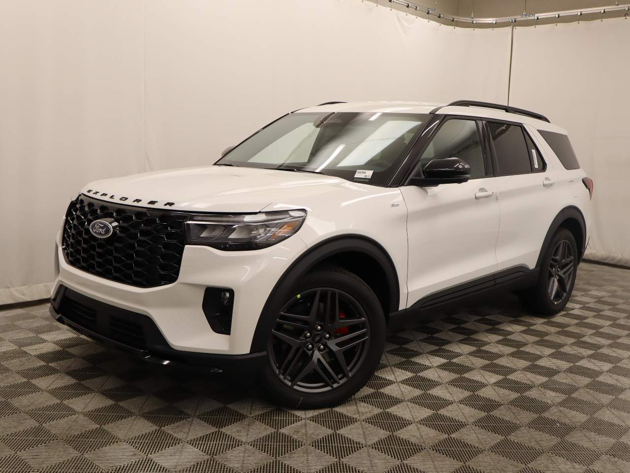 2026 Ford Explorer ST-LINE's photo